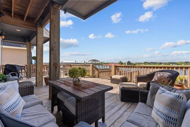 209 S Front Street, Freeport, TX 77541