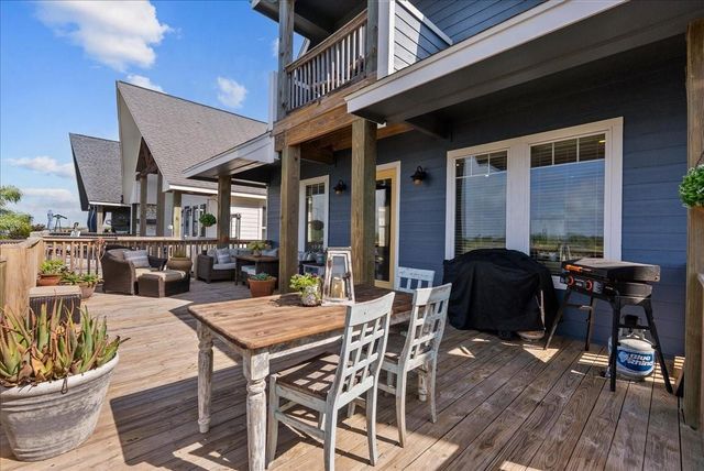 209 S Front Street, Freeport, TX 77541
