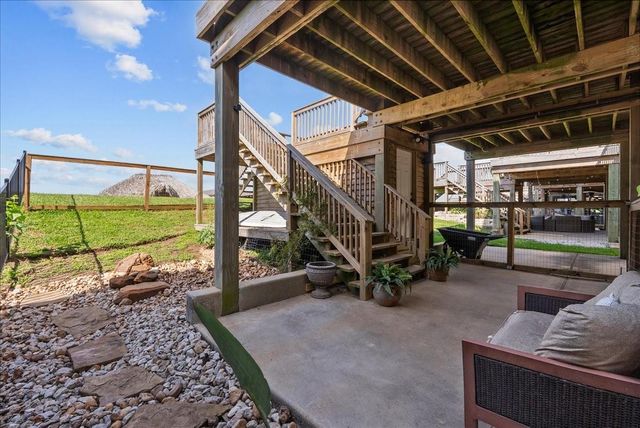 209 S Front Street, Freeport, TX 77541