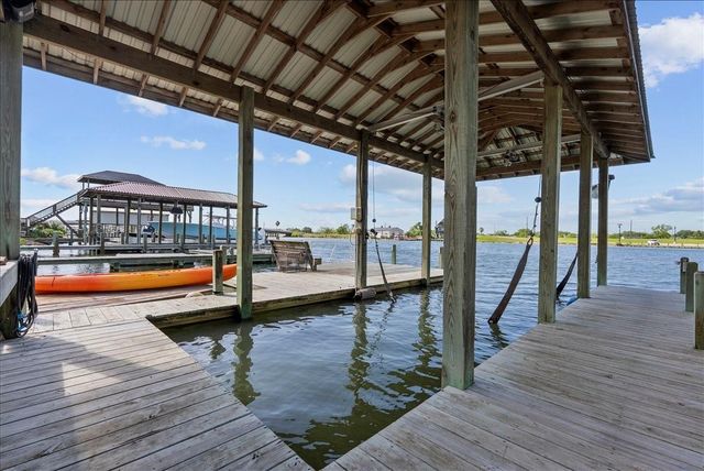 209 S Front Street, Freeport, TX 77541