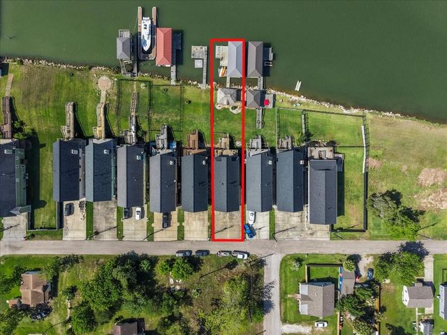 209 S Front Street, Freeport, TX 77541