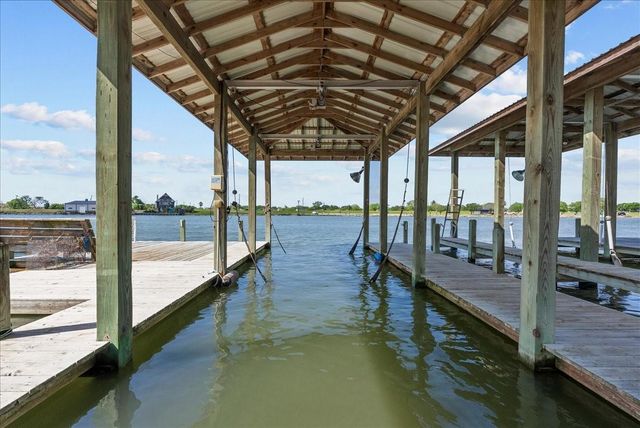 209 S Front Street, Freeport, TX 77541