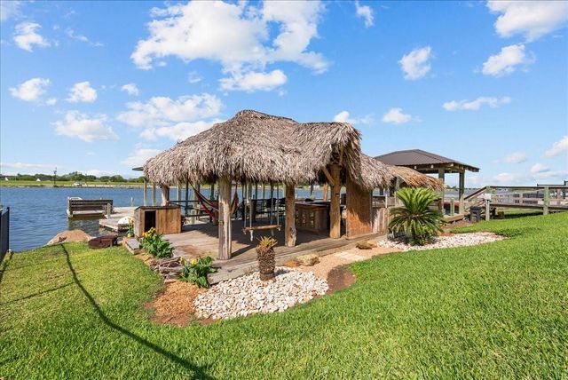 209 S Front Street, Freeport, TX 77541