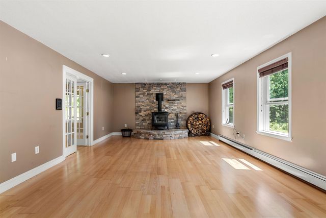 185 Lower Doetown Road, Rumney, NH 03266