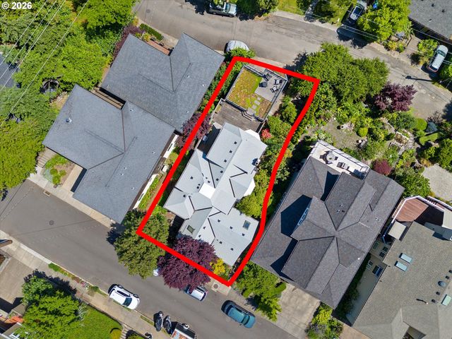 7608 S HOOD Ave, Portland, OR 97219