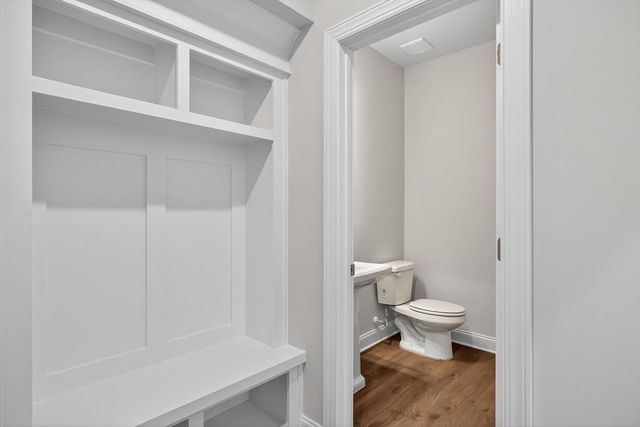 5662 Evelyn Lane, Flowery Branch, GA 30542