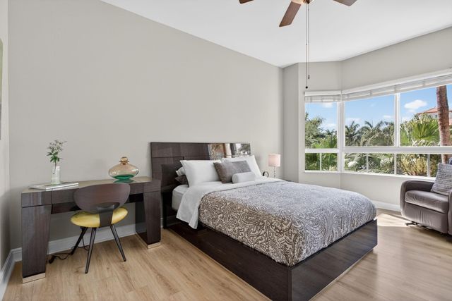 16102 Emerald Estates Drive 325, Weston, FL 33331