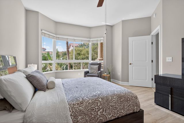 16102 Emerald Estates Drive 325, Weston, FL 33331