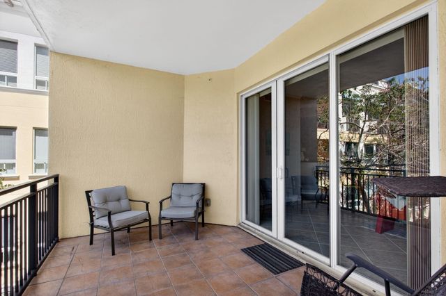 16102 Emerald Estates Drive 325, Weston, FL 33331