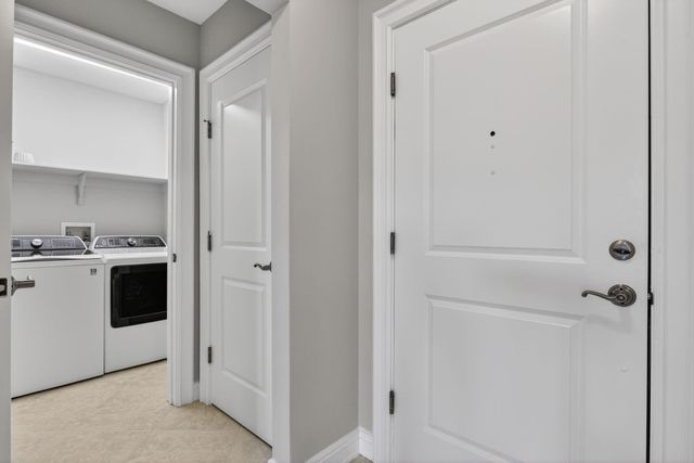 16102 Emerald Estates Drive 325, Weston, FL 33331