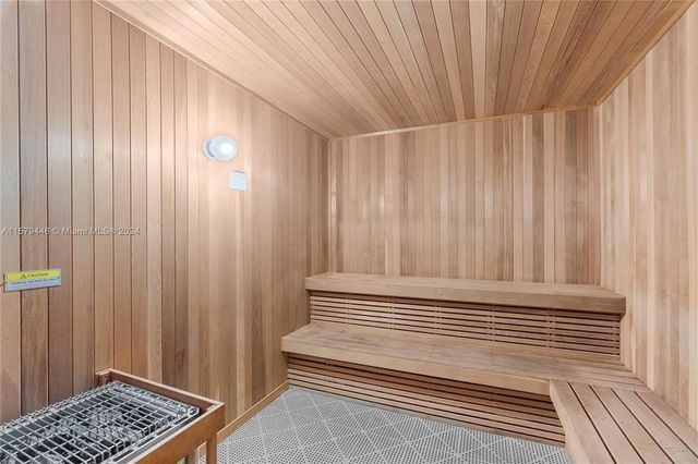 16102 Emerald Estates Drive 325, Weston, FL 33331