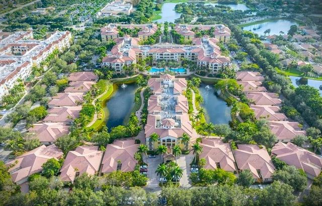 16102 Emerald Estates Drive 325, Weston, FL 33331