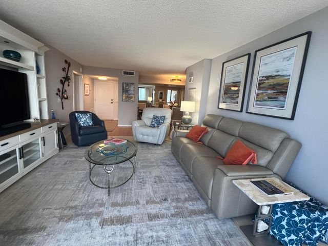 3400 N Ocean Drive 803, Riviera Beach, FL 33404