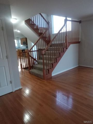 621 Zumwalt Crossing, O'fallon, MO 63366