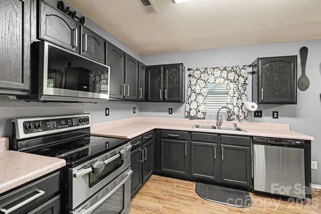 9423 Swallow Tail Lane, Charlotte, NC 28269