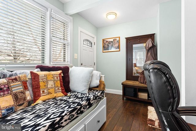 207 E PARK AVE, Maple Shade, NJ 08052