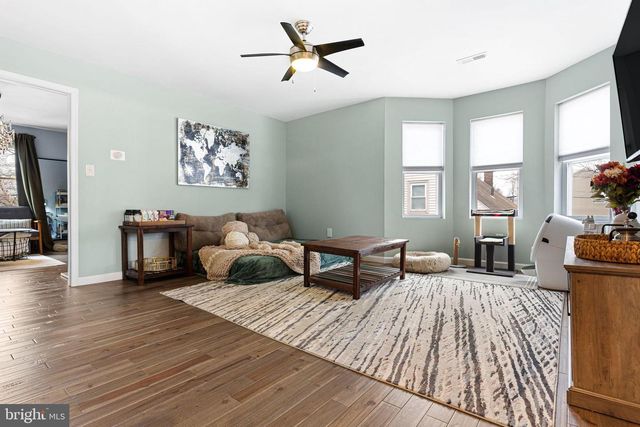 207 E PARK AVE, Maple Shade, NJ 08052