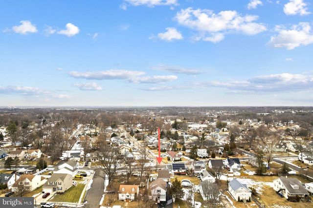 207 E PARK AVE, Maple Shade, NJ 08052