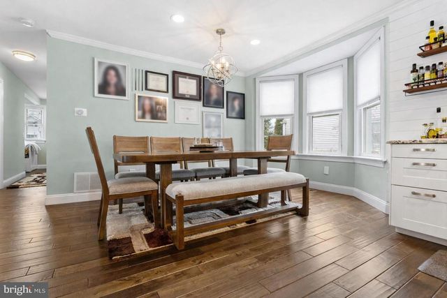 207 E PARK AVE, Maple Shade, NJ 08052