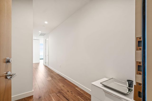 44 East Ave 4104, Austin, TX 78701