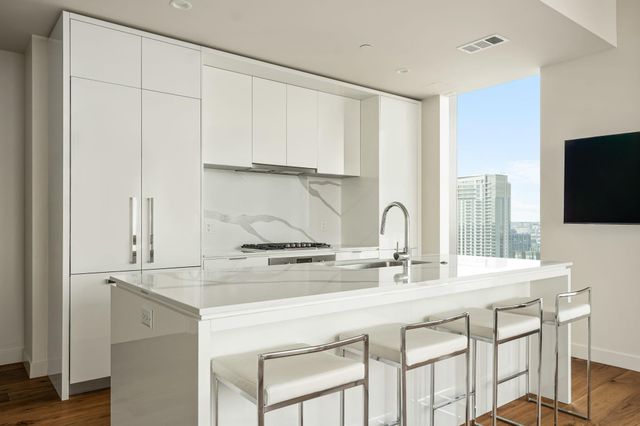 44 East Ave 4104, Austin, TX 78701