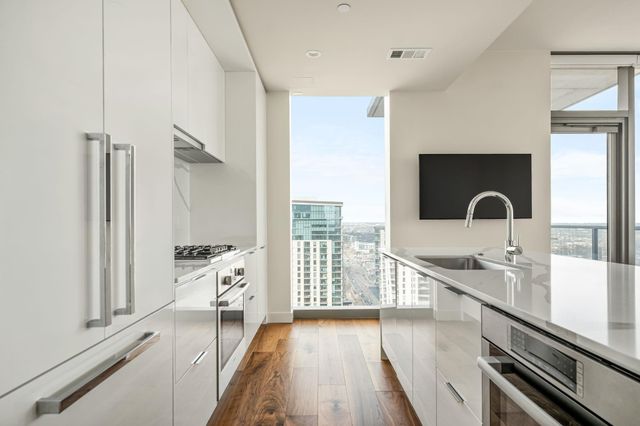 44 East Ave 4104, Austin, TX 78701