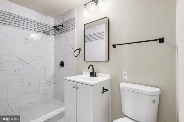 8918 HILLSIDE CT, Landover, MD 20785