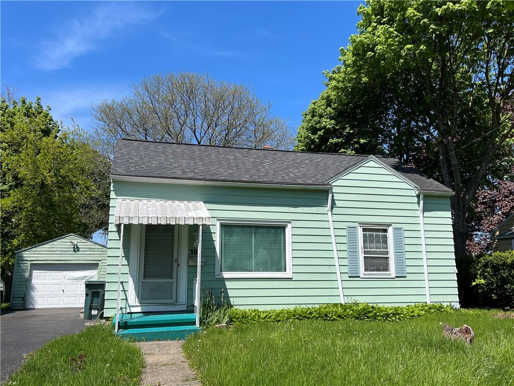 304 Ashwood Drive, Rochester, NY 14609