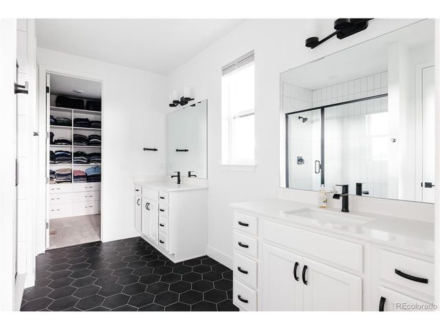 6010 N Perth St, Aurora, CO 80019