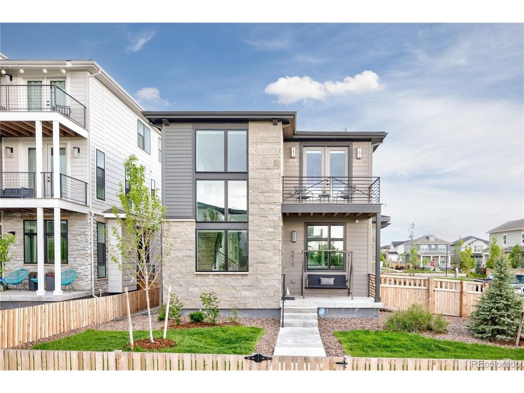 6010 N Perth St, Aurora, CO 80019