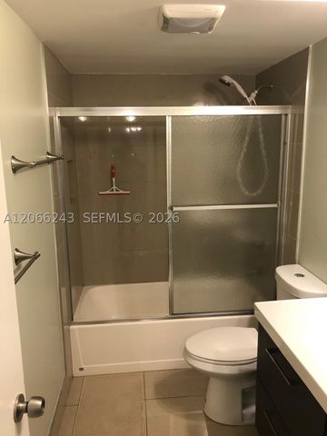 319 NE 14th Ave 707, Hallandale Beach, FL 33009