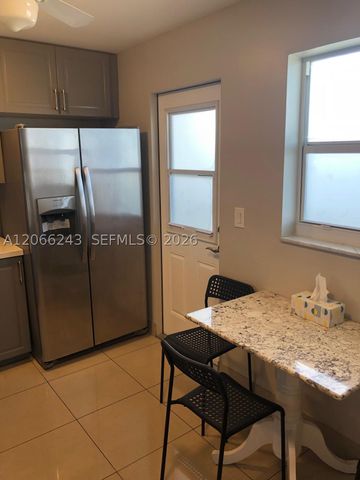 319 NE 14th Ave 707, Hallandale Beach, FL 33009