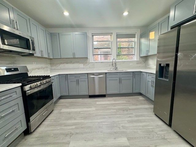 6724 N Campbell Avenue 2, Chicago, IL 60645