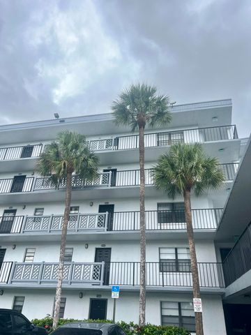 9235 SW 8th Street 304, Boca Raton, FL 33428