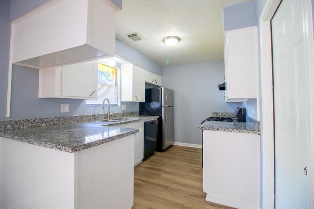 2202 Cherrybrook Lane, Pasadena, TX 77502