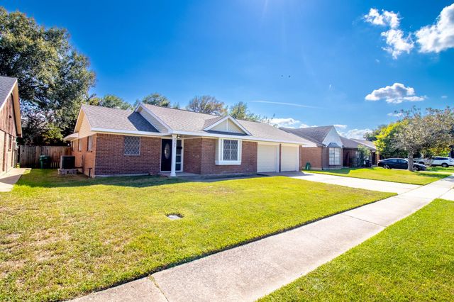 2202 Cherrybrook Lane, Pasadena, TX 77502