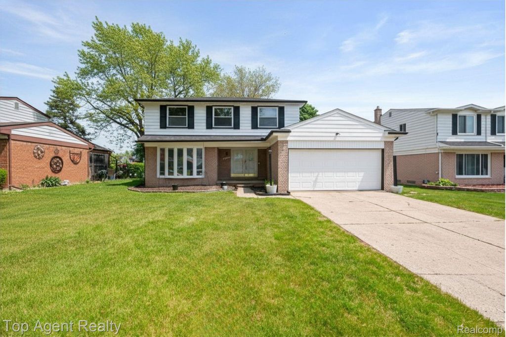27370 Selkirk Street, Southfield, MI 48076