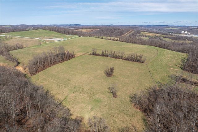 560 Old Hickory Ridge Rd, Chartiers, PA 15301