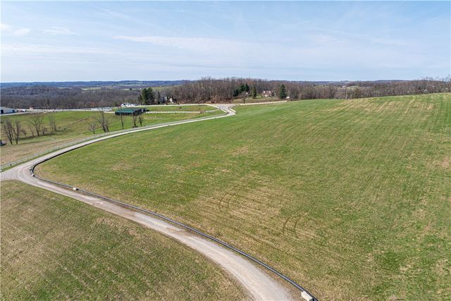 560 Old Hickory Ridge Rd, Chartiers, PA 15301