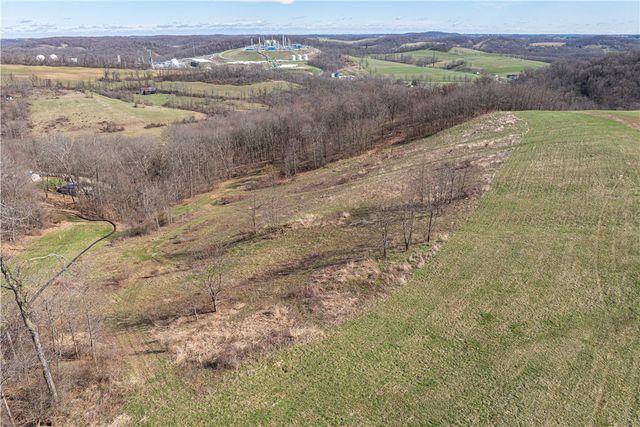 560 Old Hickory Ridge Rd, Chartiers, PA 15301