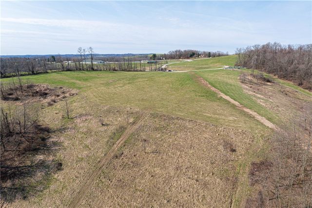 560 Old Hickory Ridge Rd, Chartiers, PA 15301