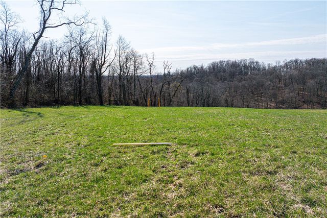 560 Old Hickory Ridge Rd, Chartiers, PA 15301