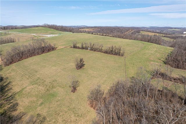 560 Old Hickory Ridge Rd, Chartiers, PA 15301