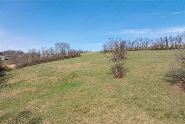 560 Old Hickory Ridge Rd, Chartiers, PA 15301