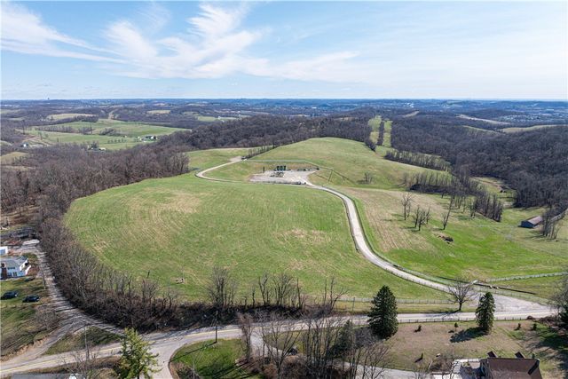 560 Old Hickory Ridge Rd, Chartiers, PA 15301