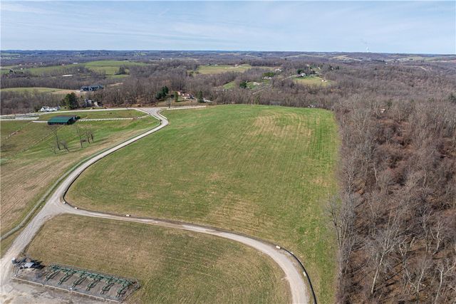 560 Old Hickory Ridge Rd, Chartiers, PA 15301