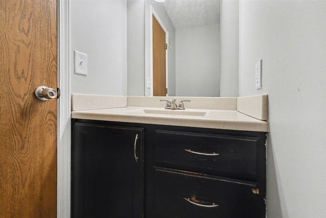 82 Carriage Lane, Grand Rapids, MI 49548