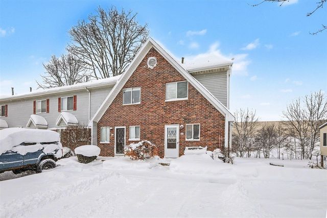 82 Carriage Lane, Grand Rapids, MI 49548