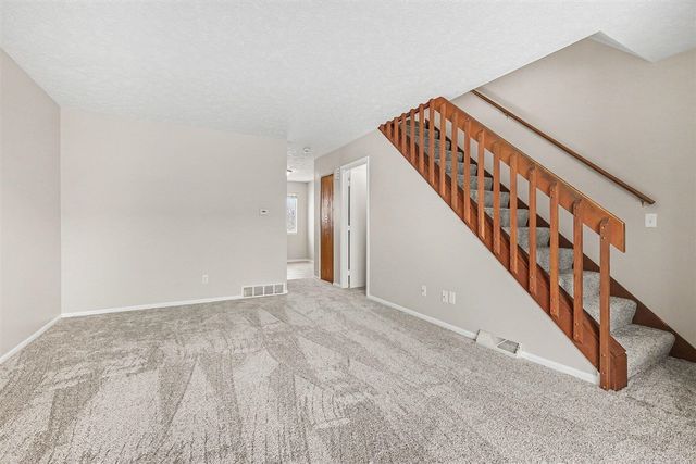 82 Carriage Lane, Grand Rapids, MI 49548