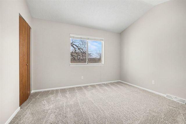 82 Carriage Lane, Grand Rapids, MI 49548